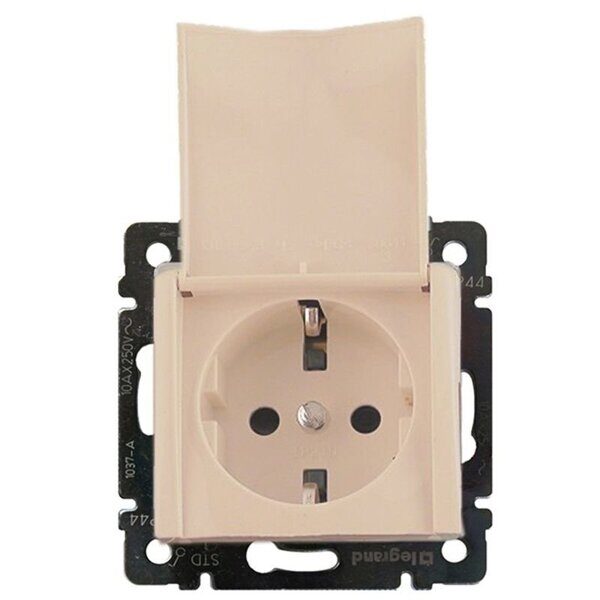 Розетка Legrand коллекция Valena™ 2К+З крышка шторки сл. кость IP20